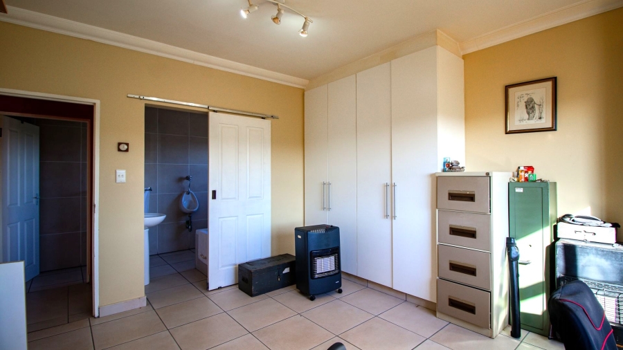4 Bedroom Property for Sale in Island View Western Cape